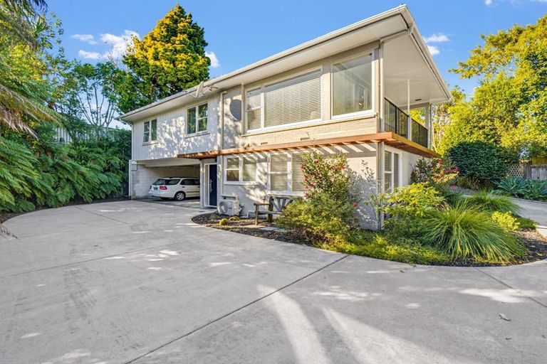 Photo of property in 46b Grand Vue Road, Kawaha Point, Rotorua, 3010