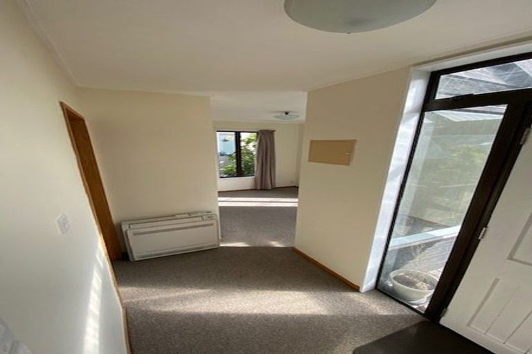 Photo of property in 5a Austin Street, Mount Victoria, Wellington, 6011
