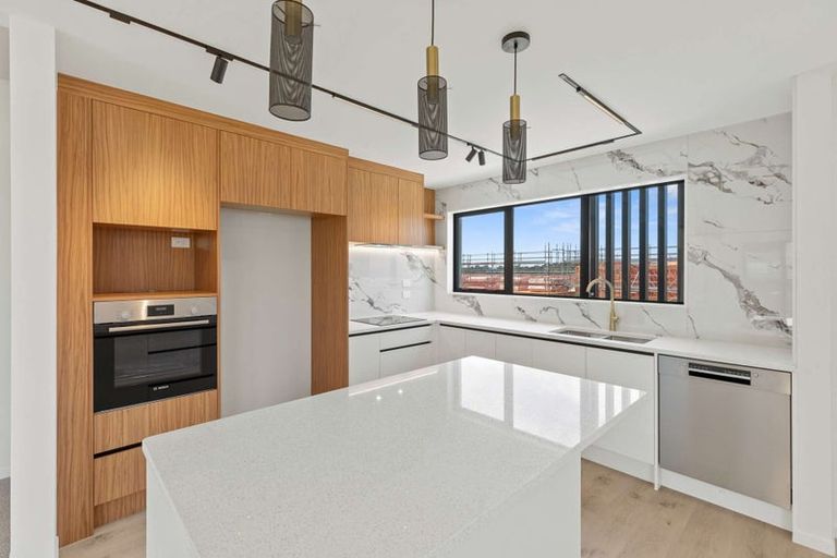 Photo of property in 20a Makomako Drive, Orewa, 0931