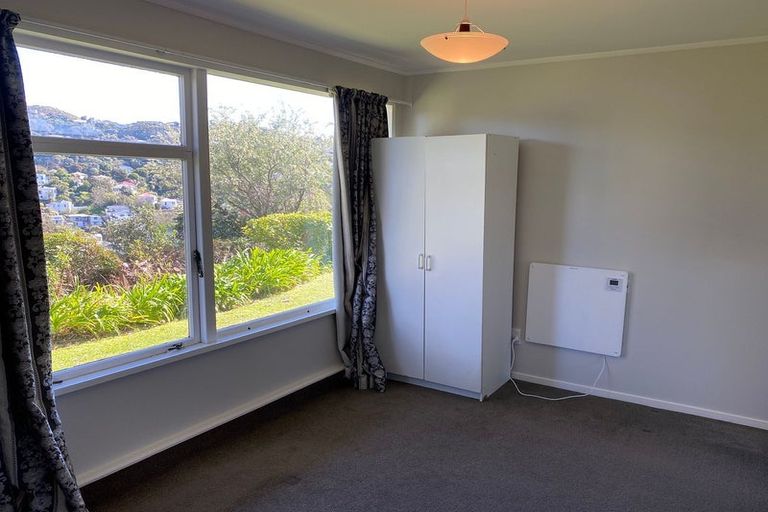 Photo of property in 12 Harland Street, Brooklyn, Wellington, 6021