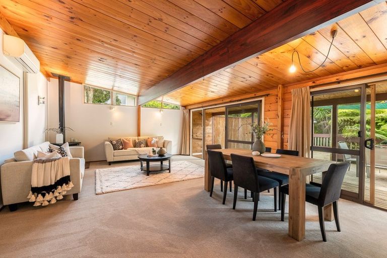 Photo of property in 18 Kawaka Street, Titirangi, Auckland, 0604