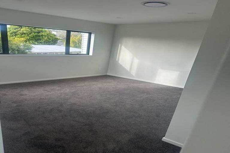 Photo of property in 79c Bond Crescent, Forrest Hill, Auckland, 0620