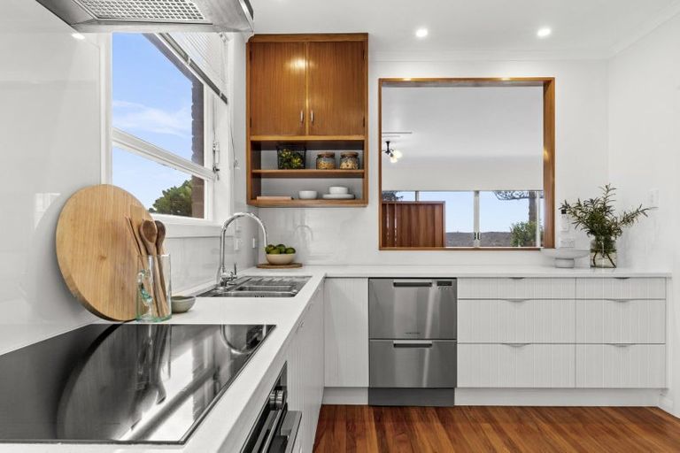 Photo of property in 10 North Terrace, Westshore, Napier, 4110