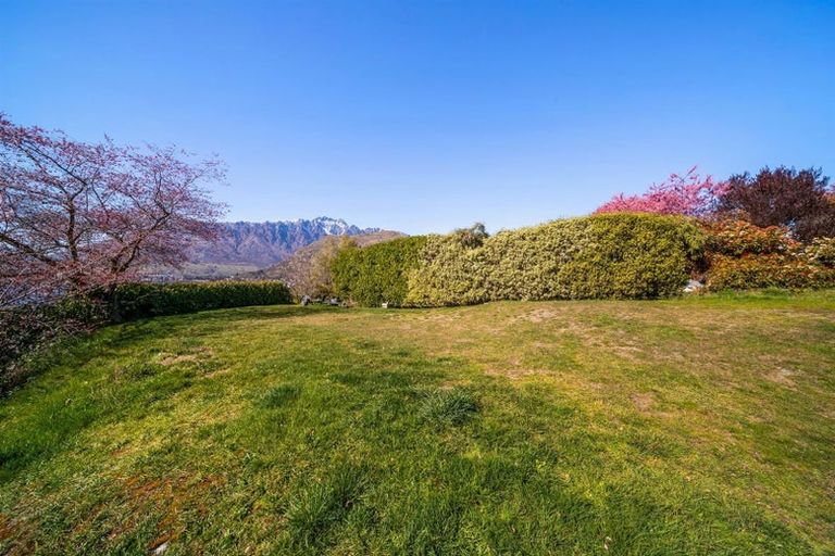 Photo of property in 13 Golden Terrace, Queenstown, 9300