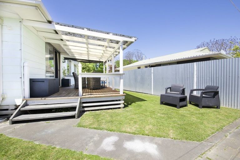 Photo of property in 2 Perry Crescent, Greenmeadows, Napier, 4112