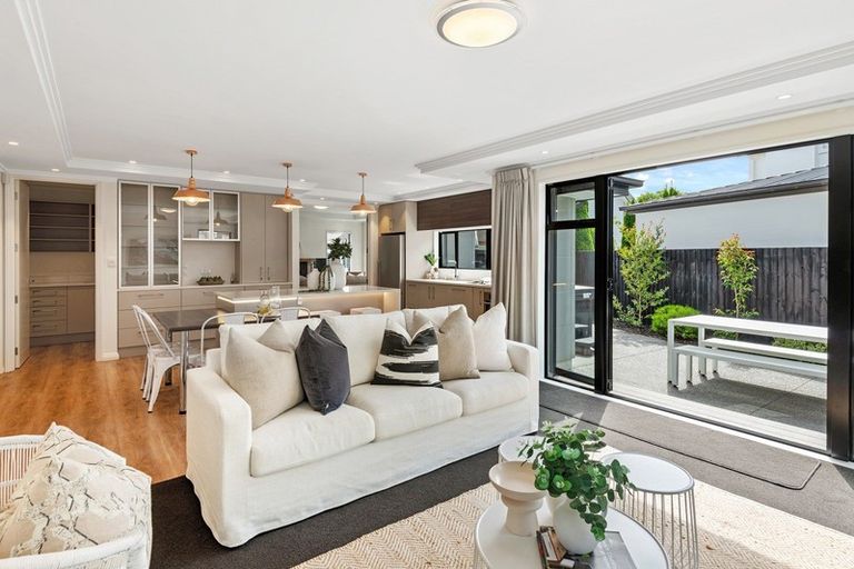 Photo of property in 16 Nightingale Place, Papanui, Christchurch, 8053