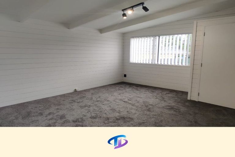 Photo of property in 2/12 Christmas Road, Manurewa, Auckland, 2102