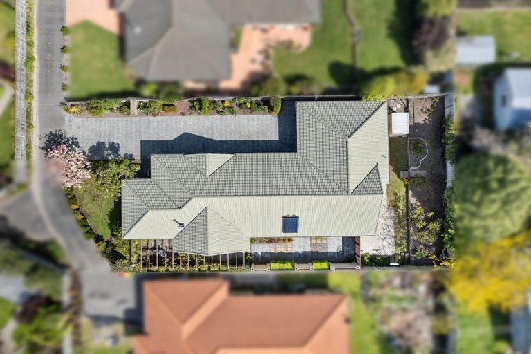Photo of property in 14 Cayman Close, Shirley, Christchurch, 8052