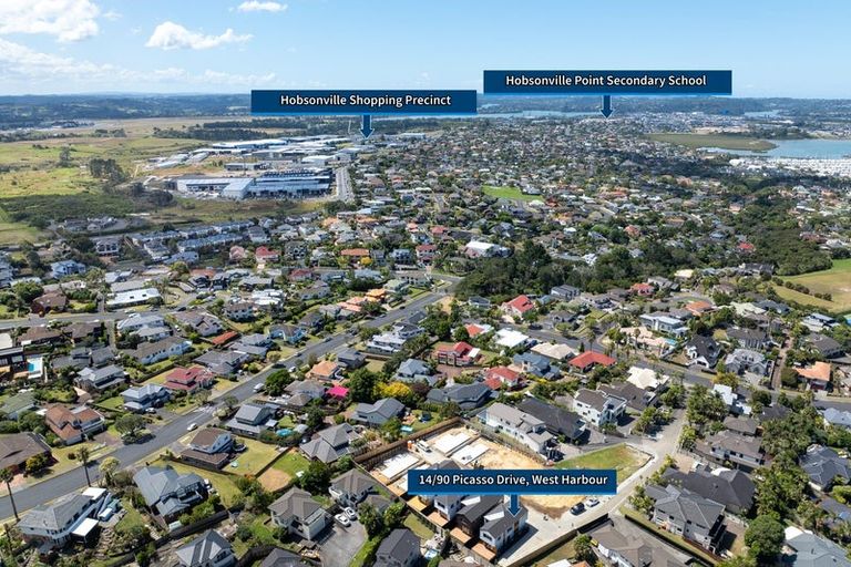 Photo of property in 6/90 Picasso Drive, West Harbour, Auckland, 0618