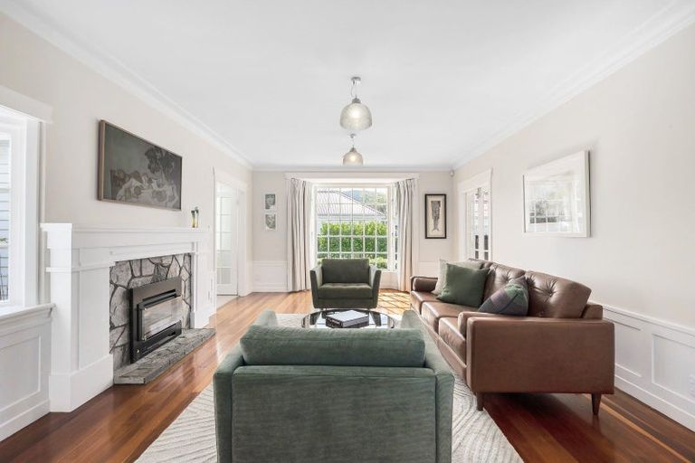 Photo of property in 340 Fergusson Drive, Heretaunga, Upper Hutt, 5018