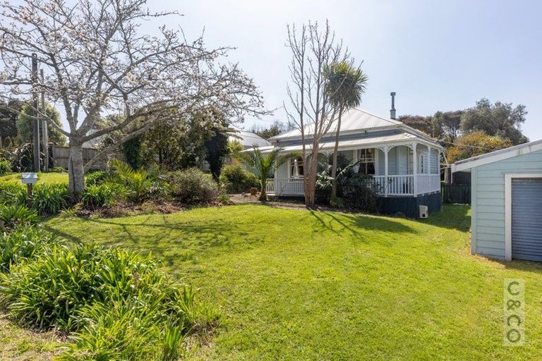 Photo of property in 9 Elliot Street, Riverhead, 0820