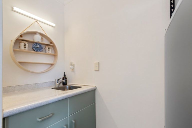 Photo of property in 20b Tay Street, Mount Maunganui, 3116