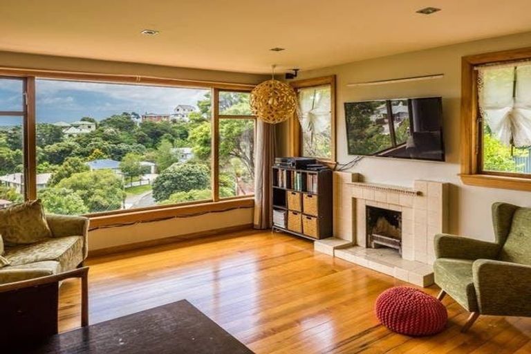 Photo of property in 22 Kiriwai Road, Paremata, Porirua, 5024