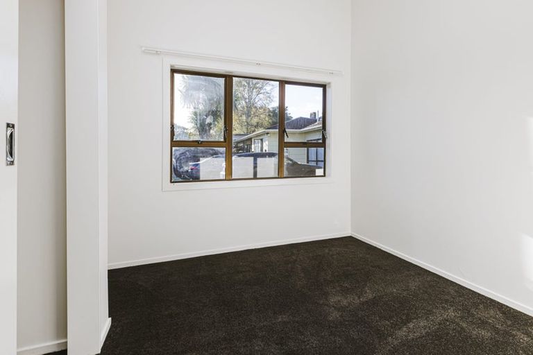 Photo of property in 2/137 Great South Road, Manurewa, Auckland, 2102