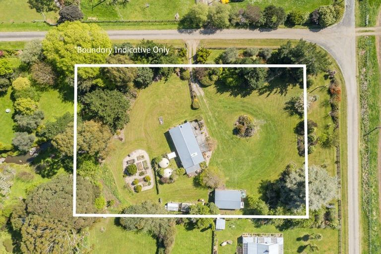 Photo of property in 37 Buckland Street, Tikokino, Waipawa, 4273
