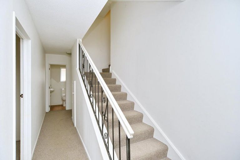 Photo of property in 7 Apsley Drive, Russley, Christchurch, 8042