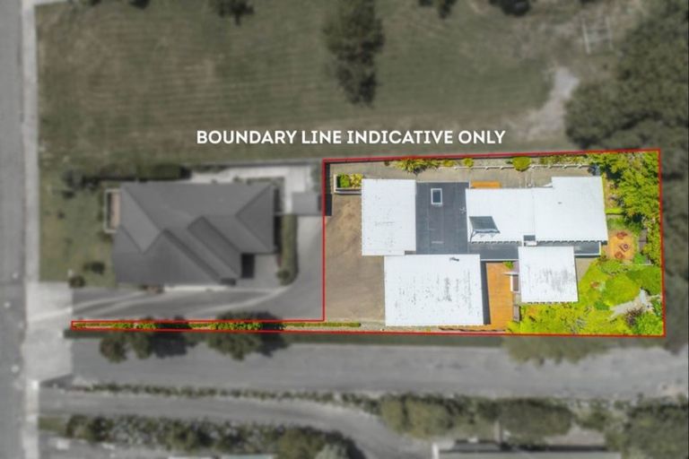 Photo of property in 37a Kotare Street, Waikanae, 5036