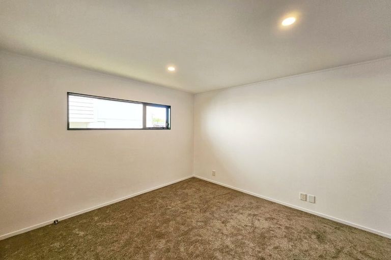 Photo of property in 1 Robertson Road, Ranui, Auckland, 0612