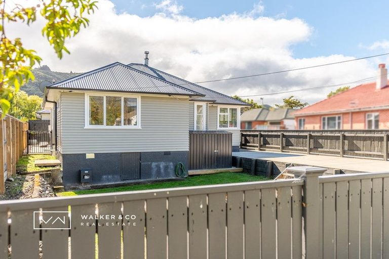 Photo of property in 21 Hudson Avenue, Ebdentown, Upper Hutt, 5018