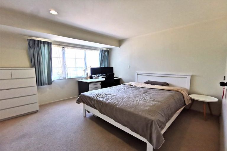 Photo of property in 14 Golfland Drive, Golflands, Auckland, 2013