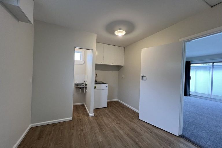 Photo of property in 5 Shirldale Place, Avonhead, Christchurch, 8042