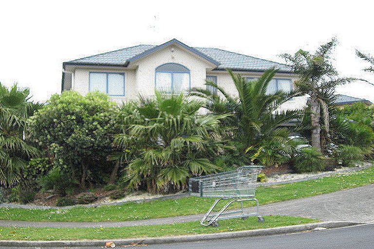 Photo of property in 1 Norwalk Crescent, Mangere, Auckland, 2022