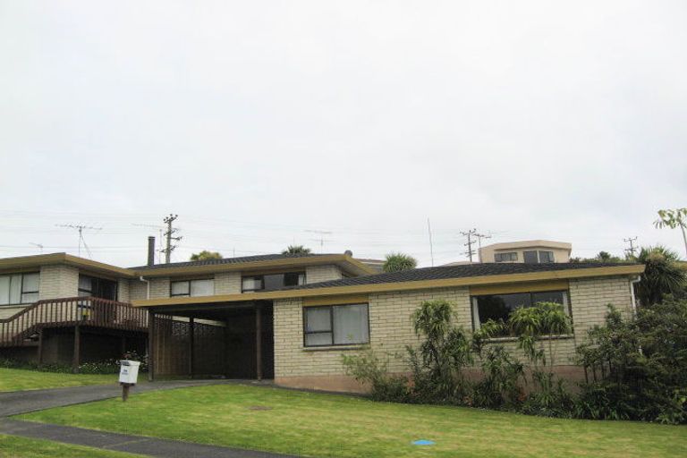 Photo of property in 71 Polkinghorne Drive, Stanmore Bay, Whangaparaoa, 0932