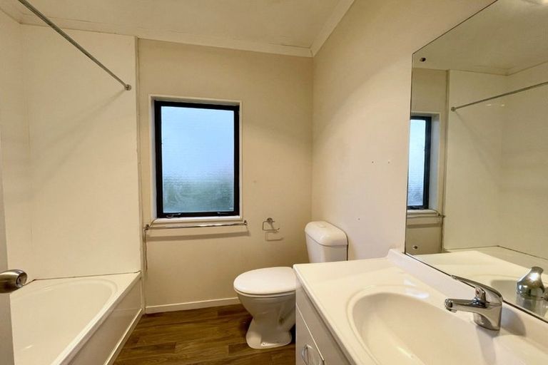 Photo of property in 54 Blake Road, Mangere East, Auckland, 2024
