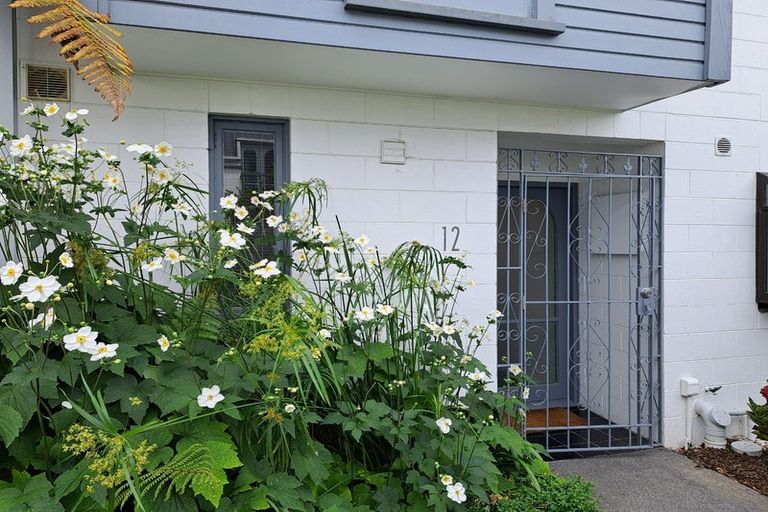 Photo of property in Cornwall Gardens, 12/27 Cornwall Street, St Albans, Christchurch, 8014