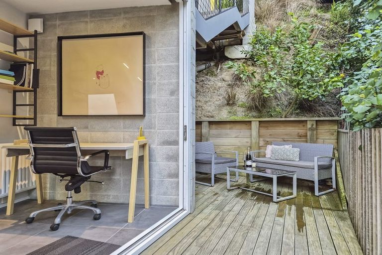 Photo of property in 64a Orangi Kaupapa Road, Northland, Wellington, 6012