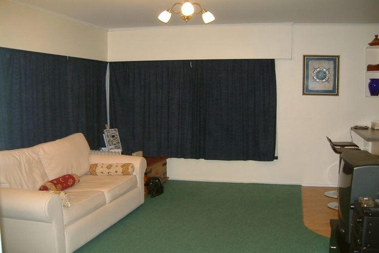 Photo of property in 1/152 Manuka Road, Bayview, Auckland, 0629