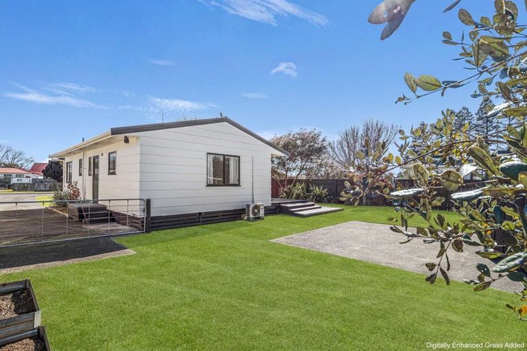Photo of property in 5 Titoki Place, Edgecumbe, 3120