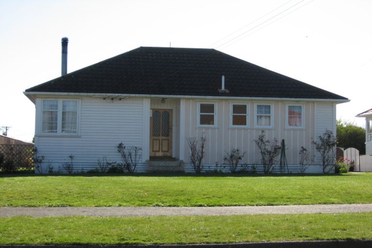 Photo of property in 8 Goldsmith Crescent, Levin, 5510