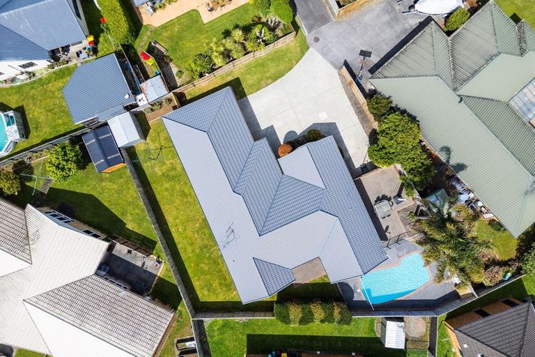 Photo of property in 63 Waiwherowhero Drive, St Andrews, Hamilton, 3200