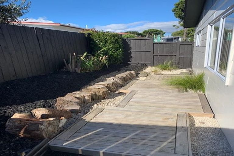 Photo of property in 39 Burbank Avenue, Manurewa, Auckland, 2102