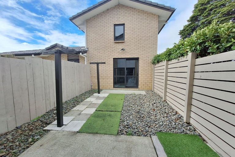 Photo of property in 11/4 Wallson Crescent, Wiri, Auckland, 2104
