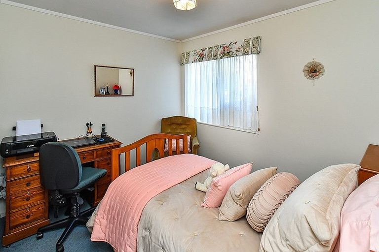 Photo of property in 79 Longford Park Drive, Takanini, 2112