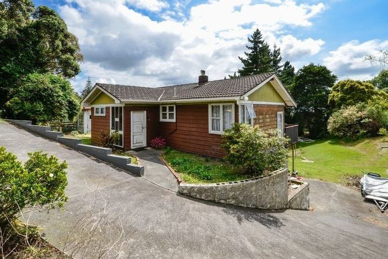 Photo of property in 305 Don Buck Road, Massey, Auckland, 0614