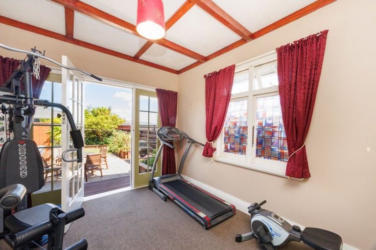 Photo of property in 462 Featherston Street, Palmerston North, 4414