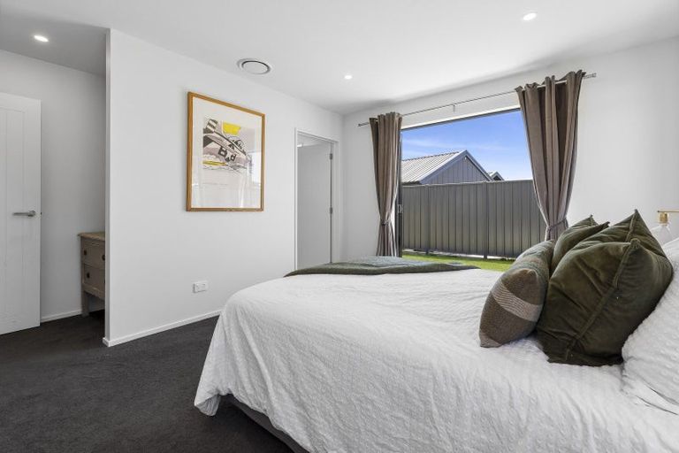 Photo of property in 37 Farrant Drive, Wanaka, 9305