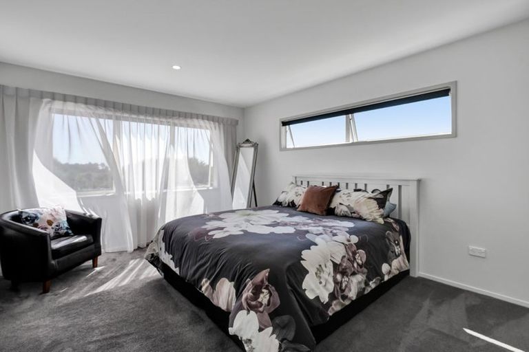 Photo of property in 5d Vardon Way, Waiwhakaiho, New Plymouth, 4312