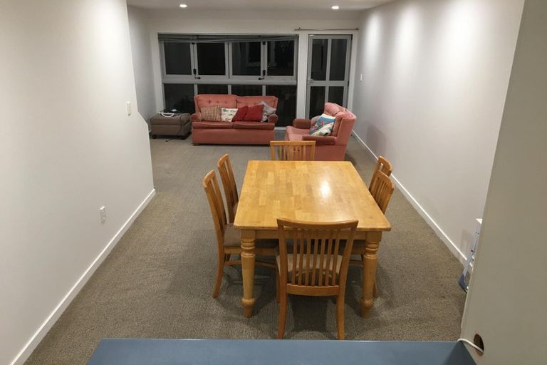 Photo of property in 152f Tasman Street, Mount Cook, Wellington, 6021