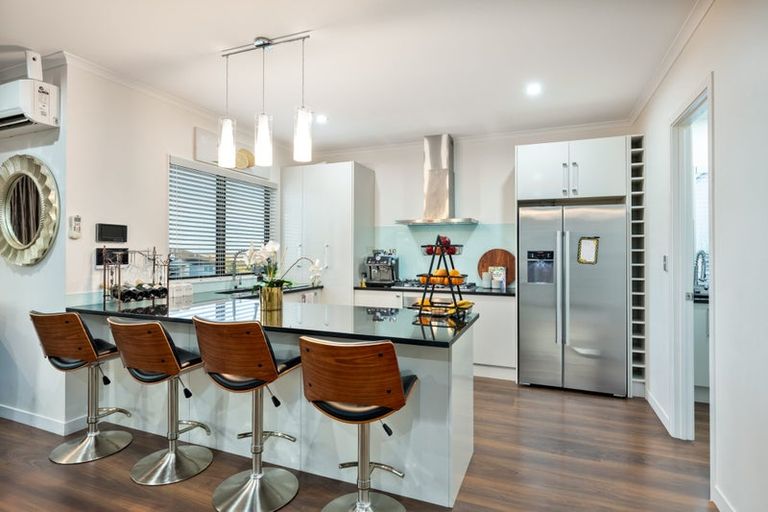 Photo of property in 2 Platinum Rise, Ranui, Auckland, 0612