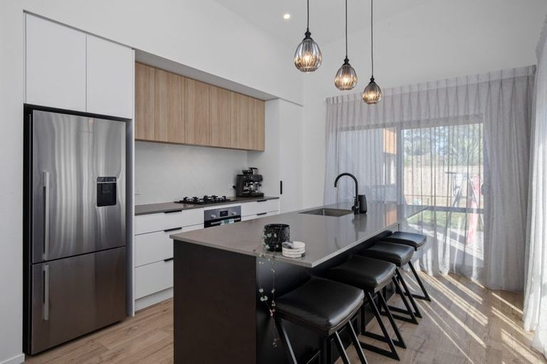 Photo of property in 8 Karaipiture Road, Karaka, 2124