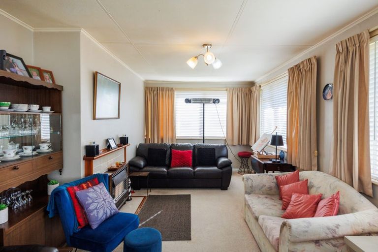 Photo of property in 2 Rochester Street, Awapuni, Palmerston North, 4412