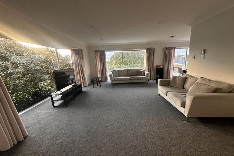 Photo of property in 18 Frank Place, Hillpark, Auckland, 2102