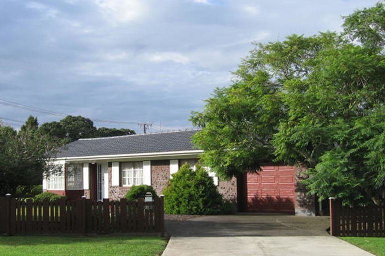 Photo of property in 2 Fitzwater Place, Henderson, Auckland, 0612