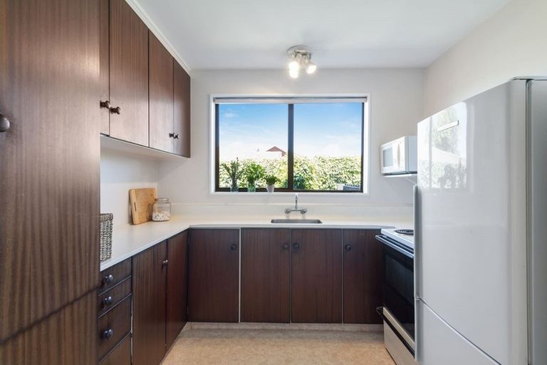 Photo of property in 2/71a Glenmore Avenue, Casebrook, Christchurch, 8051