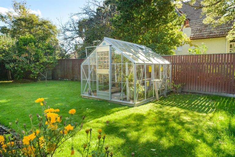 Photo of property in 42 Batt Street, West End, Palmerston North, 4410