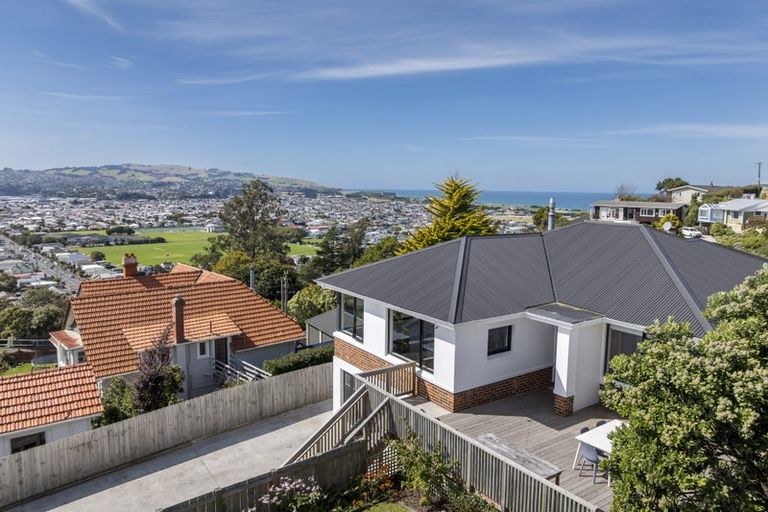 Photo of property in 11 Middleton Road, Kew, Dunedin, 9012